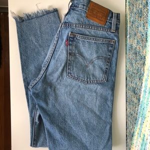 Levi’s Wedgie Jeans